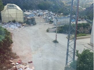 Panorámica del vertedero realizada desde el centro escolar