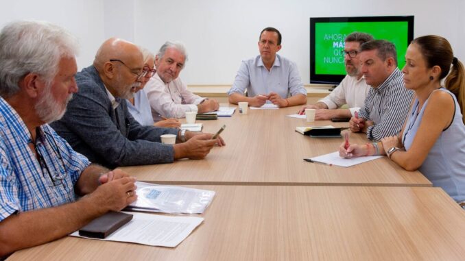 Reunión con la plataforma de afectados por el incendio