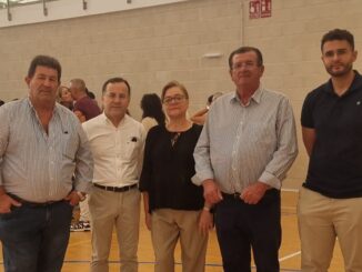 Los socialistas durante la inauguración del pabellón Ejido Norte